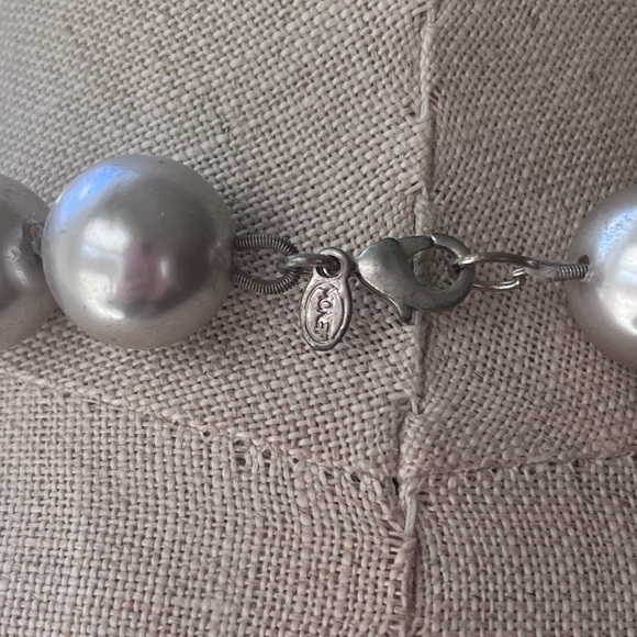 Vintage Monet Faux Pearl Necklace, Approx 28” - Picture 5 of 5